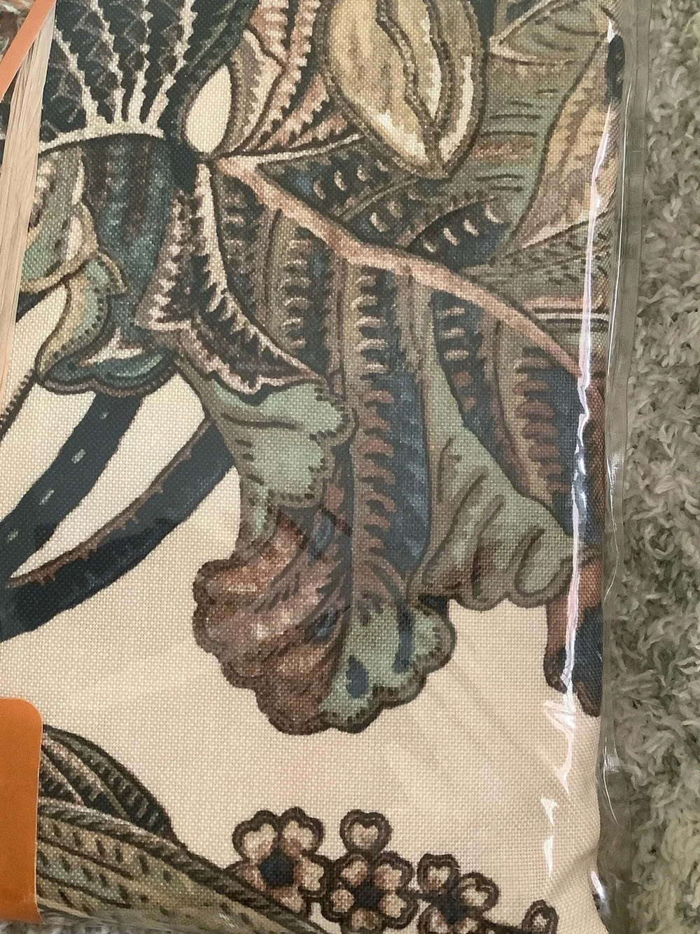 Tommy Bahama Tropical Leaves Tablecloth in Beige, Green, Blue NWT 70” Round